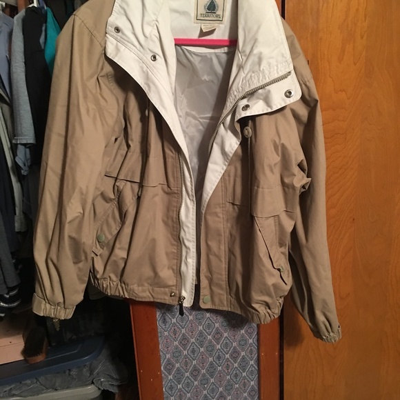 Northwesst Terriority Jacket - Picture 1 of 2